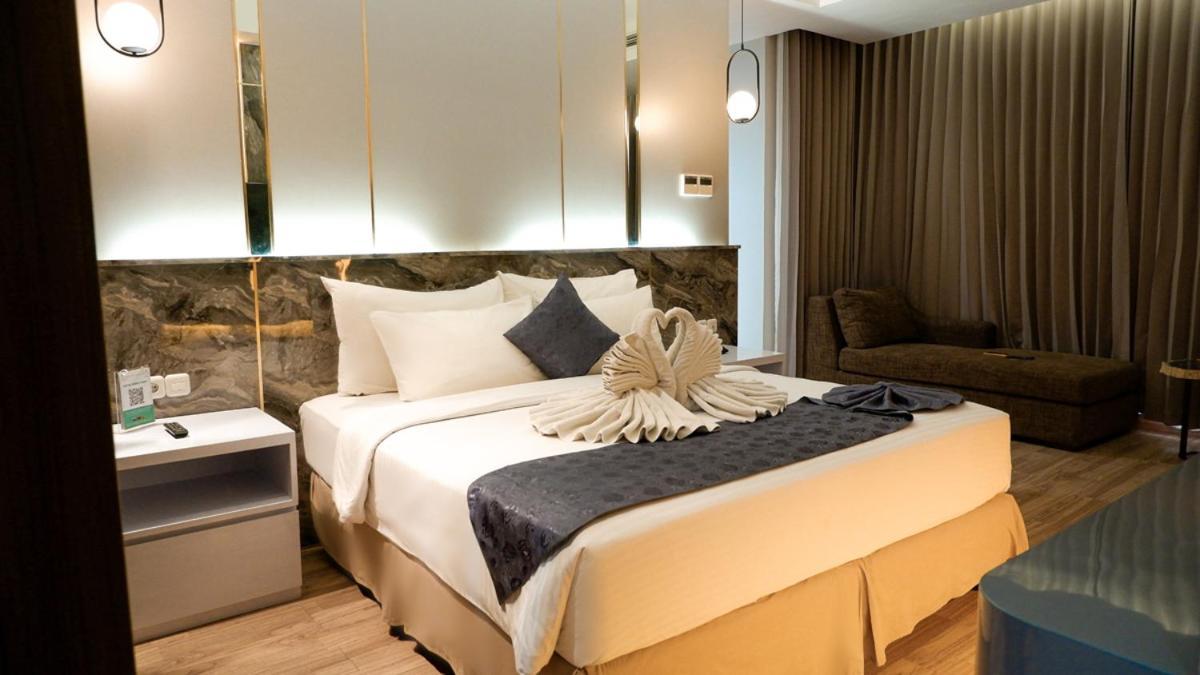Hotel Ayola Sunrise Mojokerto מראה חיצוני תמונה