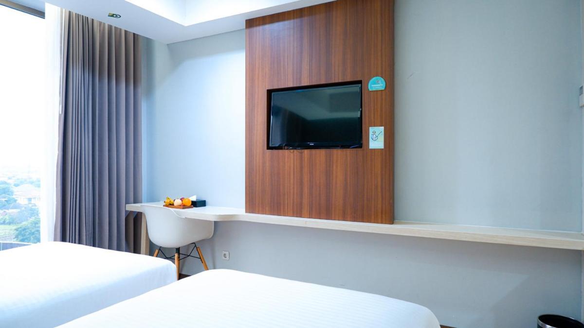Hotel Ayola Sunrise Mojokerto מראה חיצוני תמונה