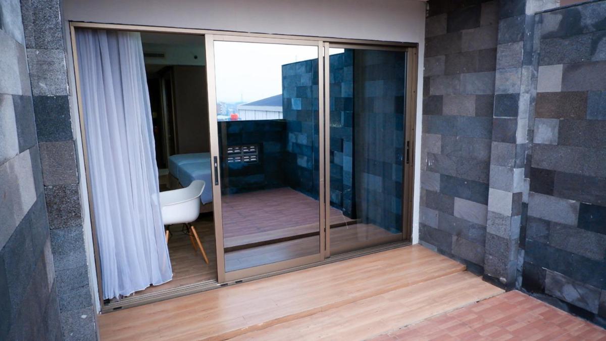 Hotel Ayola Sunrise Mojokerto מראה חיצוני תמונה