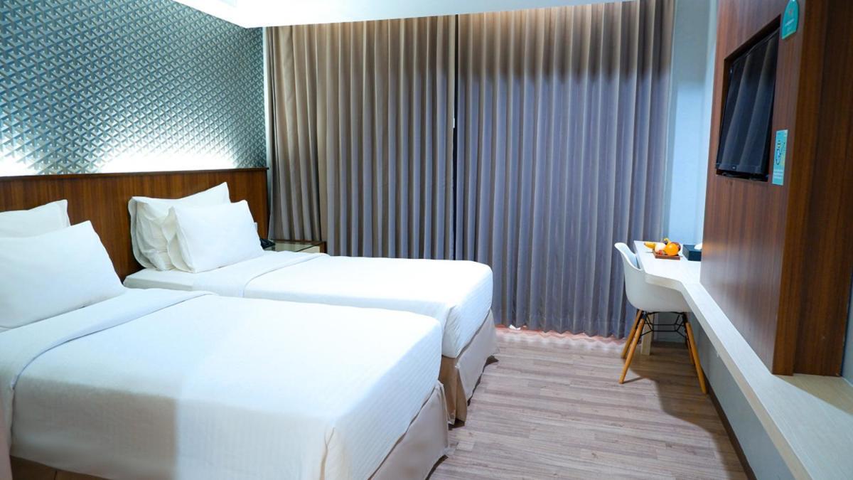 Hotel Ayola Sunrise Mojokerto מראה חיצוני תמונה