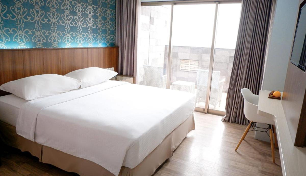 Hotel Ayola Sunrise Mojokerto מראה חיצוני תמונה