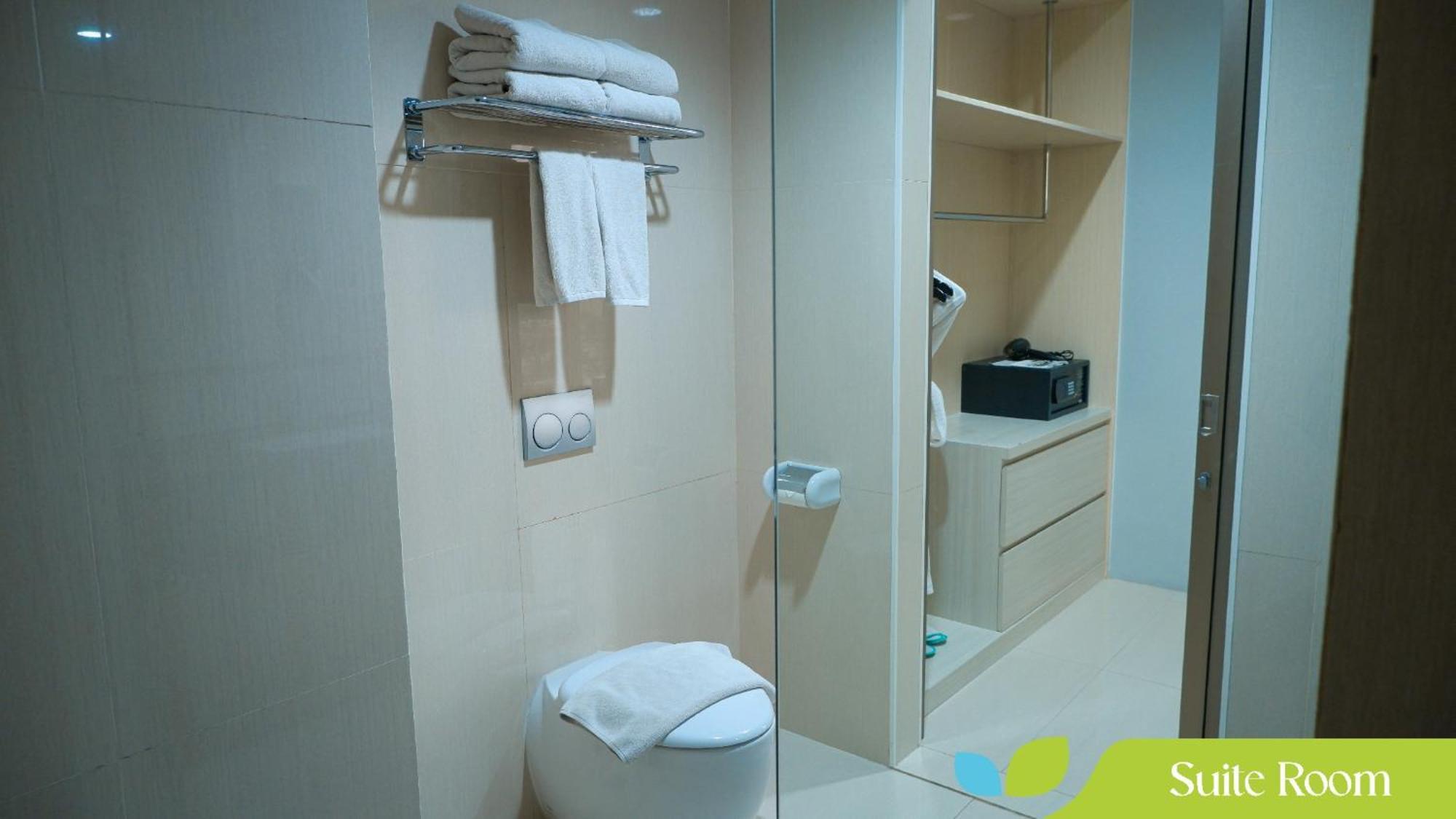 Hotel Ayola Sunrise Mojokerto מראה חיצוני תמונה