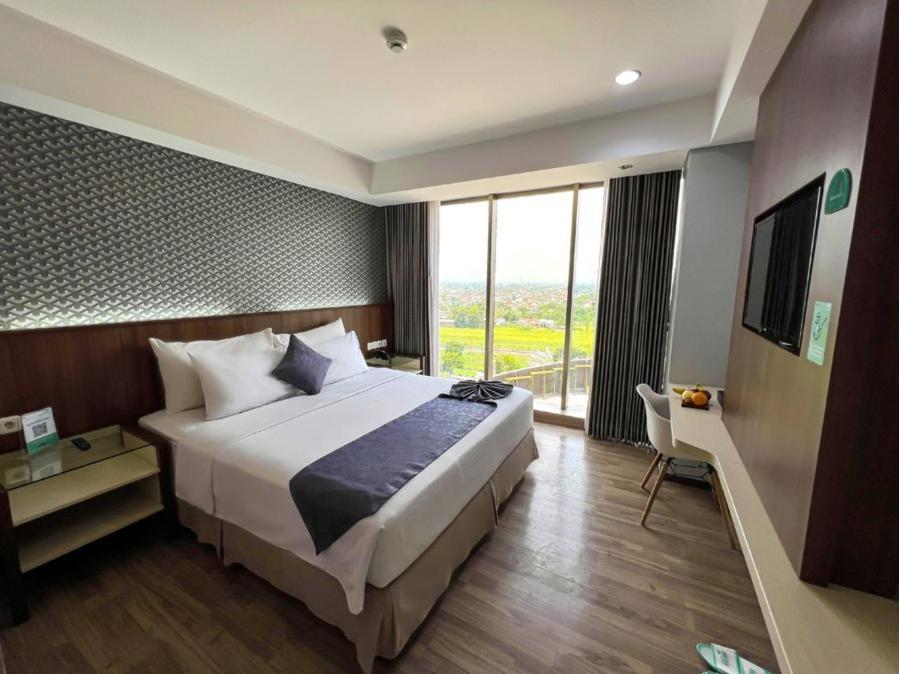 Hotel Ayola Sunrise Mojokerto מראה חיצוני תמונה