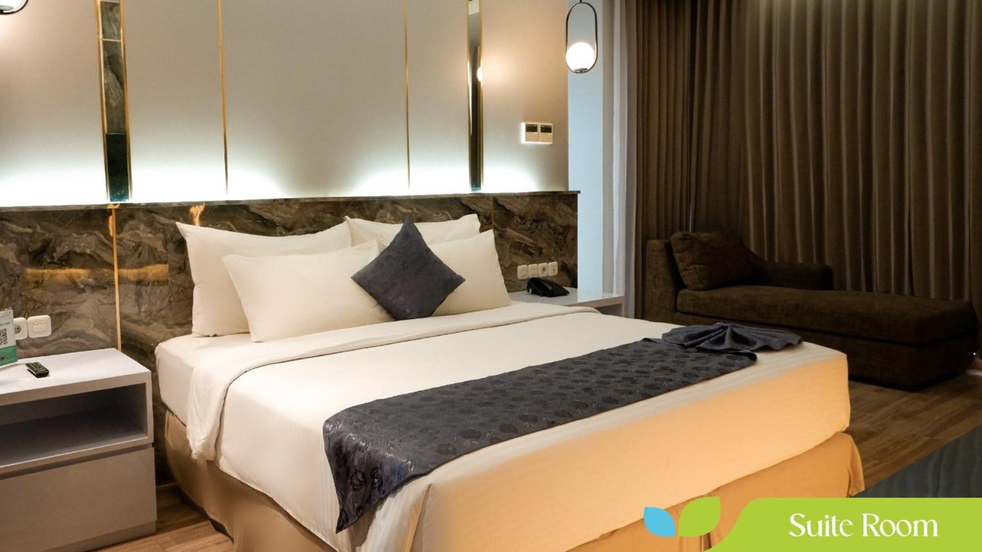 Hotel Ayola Sunrise Mojokerto מראה חיצוני תמונה